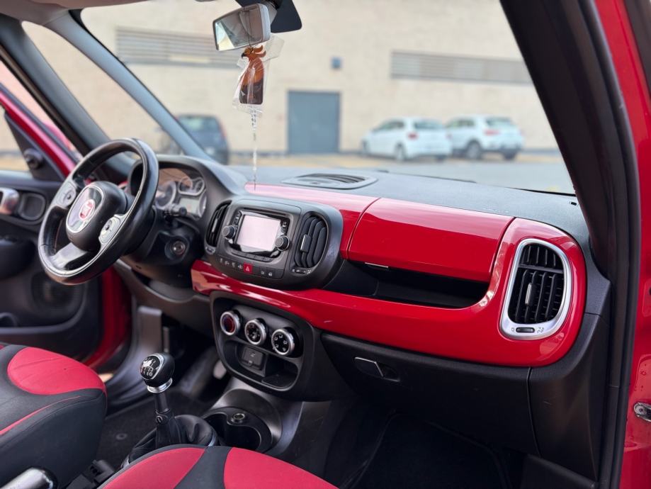 Fiat 500L 1.4 16v Klima/Servisna, fotografija 12
