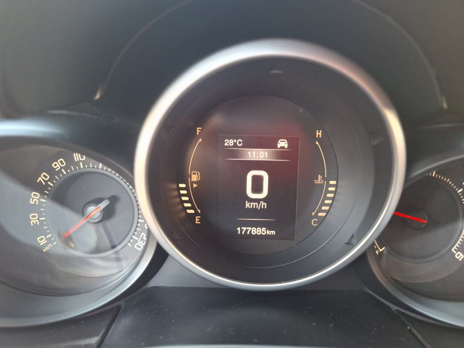 Fiat 500X 1,6MJTD 120ks,HR auto,1vl,servisna,garanc 1 g,MOŽE ZAMJENA, fotografija 16