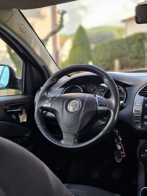 FIAT BRAVO 1.4 16V – TVORNIČKI LPG – 90 KS – BLUE&ME – PARKING SENZORI, fotografija 6