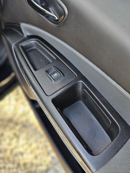 FIAT BRAVO 1.4 16V – TVORNIČKI LPG – 90 KS – BLUE&ME – PARKING SENZORI, fotografija 13