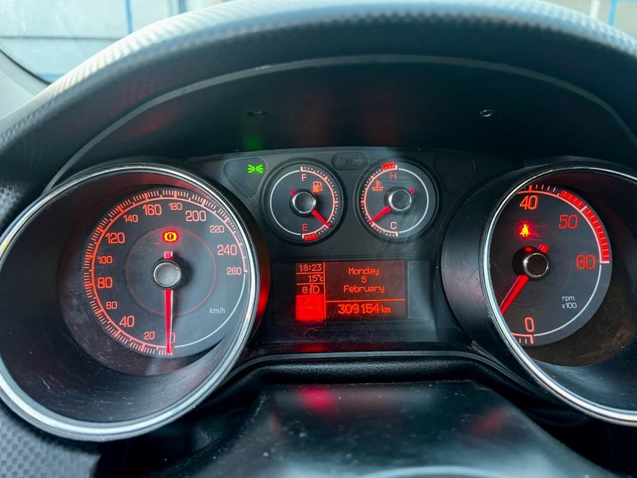 Fiat bravo sport 2.0 mJTD, fotografija 7