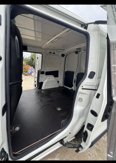 Fiat Doblo 1.3 jtd, fotografija 6