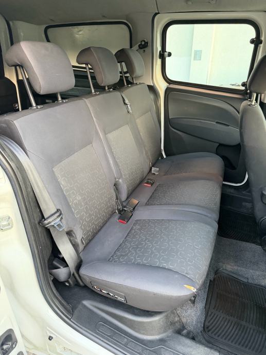 FIAT DOBLO MAXI 1.3 MultiJet, fotografija 16