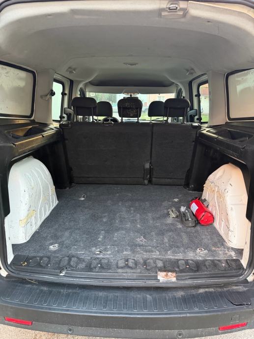 FIAT DOBLO MAXI 1.3 MultiJet, fotografija 17