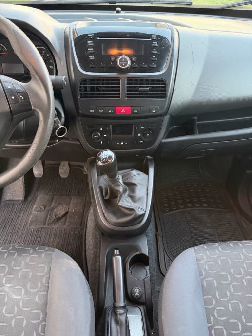 FIAT DOBLO MAXI 1.3 MultiJet, fotografija 14