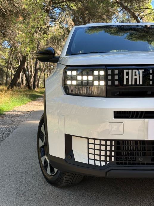 Fiat Grande Panda 1.2 Hybrid 74kW Aut., fotografija 6