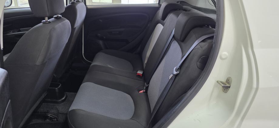 Fiat Grande Punto 1,2 8V ODLIČNO STANJE, fotografija 15
