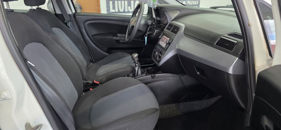 Fiat Grande Punto 1,2 8V ODLIČNO STANJE, fotografija 18