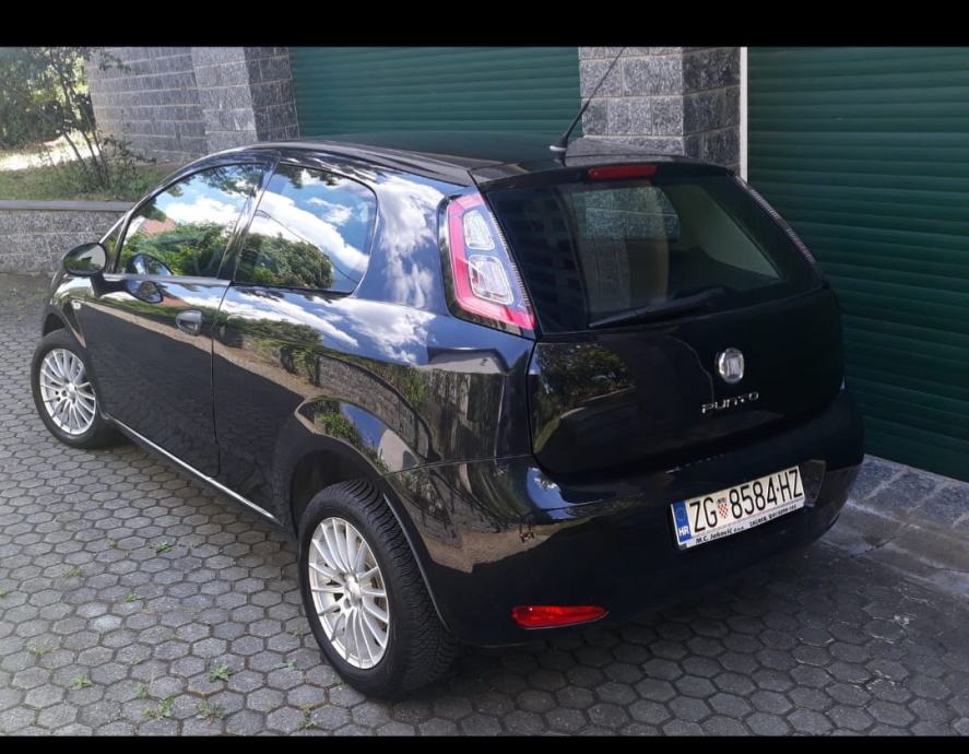 Fiat Grande Punto 1,4 77ks 2012g 4000€ fixno
