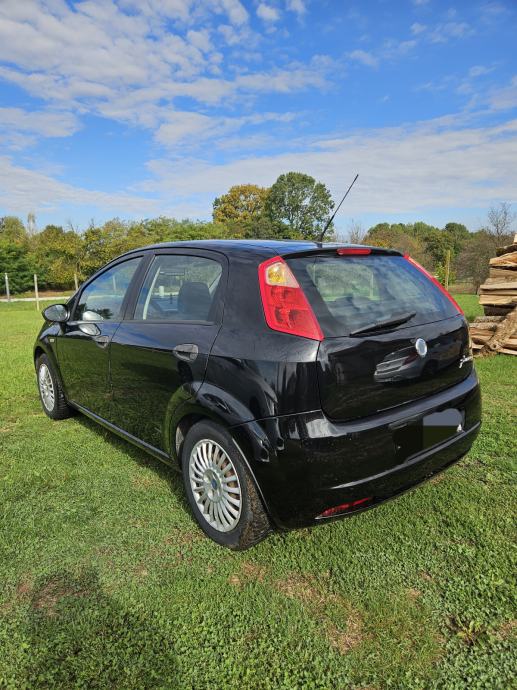 Fiat Grande Punto 1,4, fotografija 2
