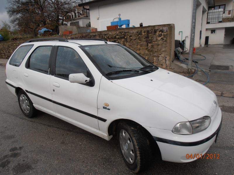 1990's Fiat Palio Weekend, The Palio Weekend was sold by Fi…