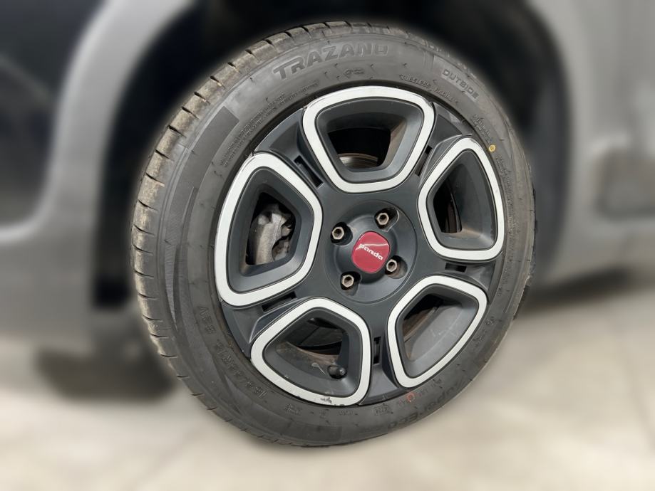Fiat Panda 1.0 70CV HYBRID CITY LIFE - 3 godine jamstva, fotografija 11