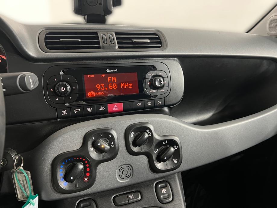 Fiat Panda 1.0 70CV HYBRID CITY LIFE - 3 godine jamstva, fotografija 18