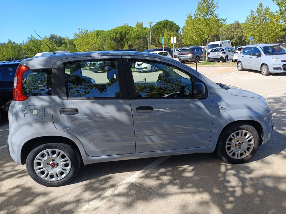 Fiat Panda 1,0 hyvrid 7400 eura,kupljena u RH,prodaje vlasnik, fotografija 3