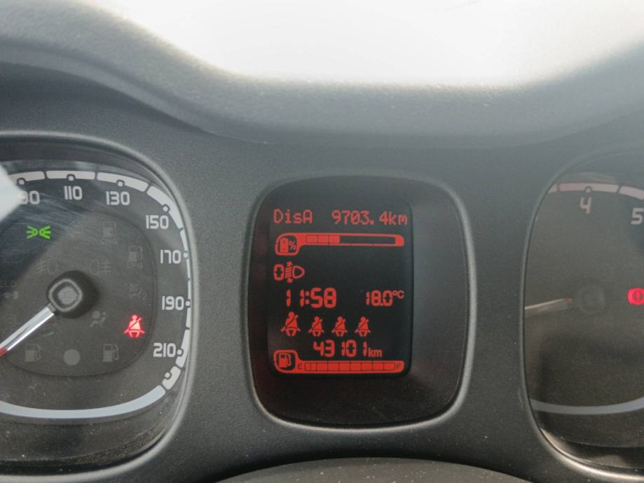 FIAT PANDA 1.0 GSE 71 KS *TVORNIČKO JAMSTVO*, fotografija 16