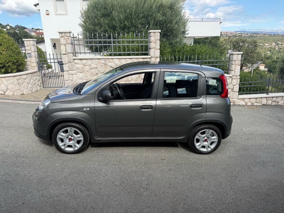 FIAT PANDA 1.0 Hybrid, Easy, hatchback 2023, fotografija 3