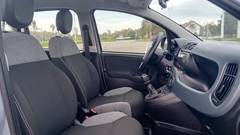 Fiat Panda 1.0 Hybrid HR VOZILO reg 06/27 JAMSTVO 12 MJ., fotografija 8