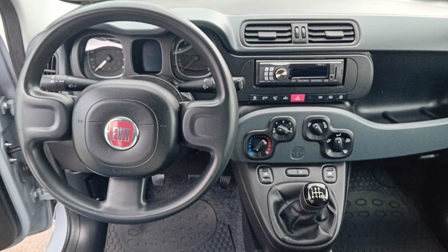 Fiat Panda 1.0 Hybrid HR VOZILO reg 06/27 JAMSTVO 12 MJ., fotografija 9