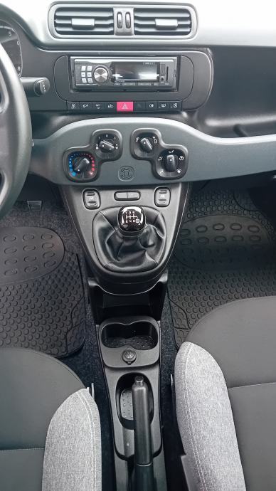 Fiat Panda 1.0 Hybrid HR VOZILO reg 06/27 JAMSTVO 12 MJ., fotografija 12