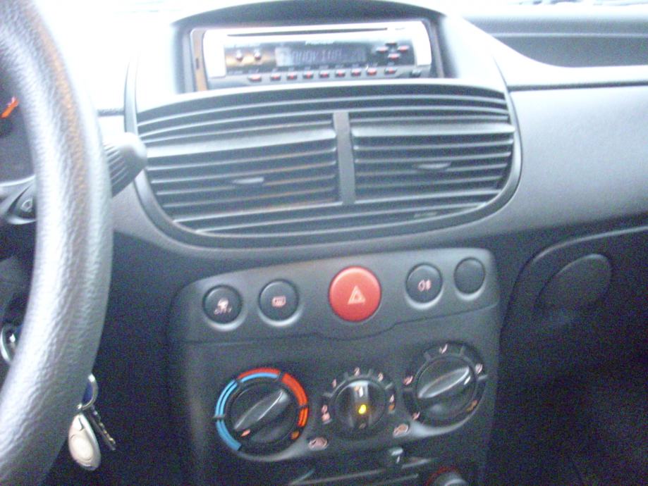 Fiat Punto 1,2 8v klima samo 71000 km, 2006 god.