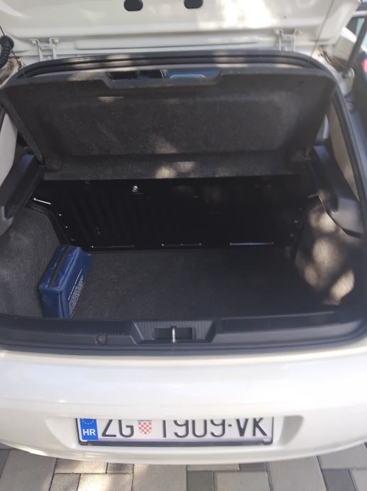 Fiat Punto 1,2 8V *nije uvoz*, fotografija 6