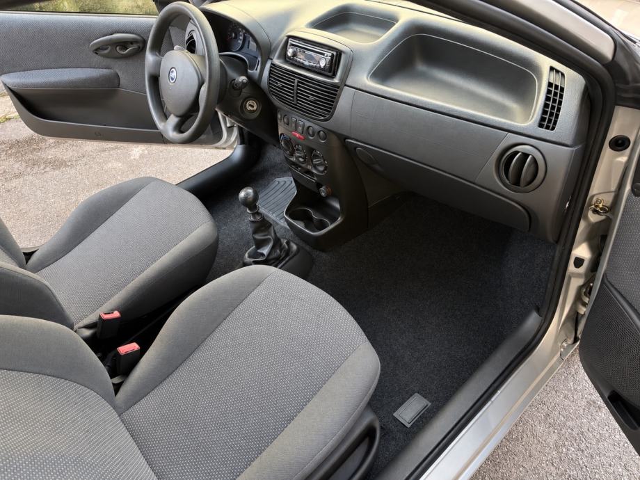 Fiat Punto 1.2 benzin, samo 97ooo kilometara, servo, klima, servisna, fotografija 9