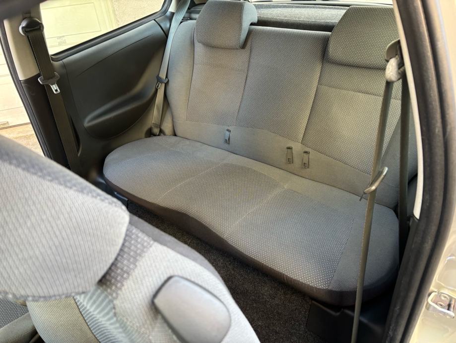 Fiat Punto 1.2 benzin, samo 97ooo kilometara, servo, klima, servisna, fotografija 10