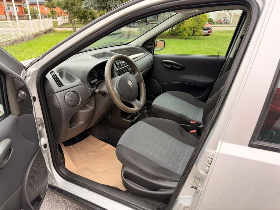 Fiat Punto 1,2 KLIMA AUTO DOBAR BEZ ULOGA, fotografija 4