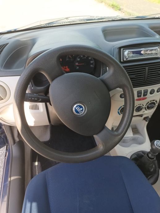 Fiat Punto 1,2, pogled izvana - slika 5