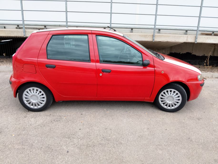 Fiat Punto 1,2. 8V SAMO 72 000 KILOMETARA, fotografija 2
