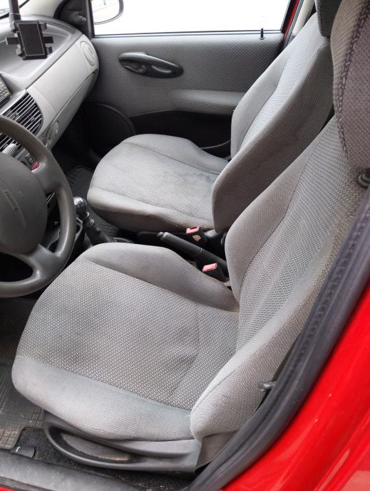 Fiat Punto 1,2. 8V SAMO 72 000 KILOMETARA, fotografija 5