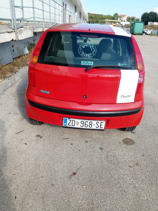Fiat Punto 1,2. 8V SAMO 72 000 KILOMETARA, fotografija 4