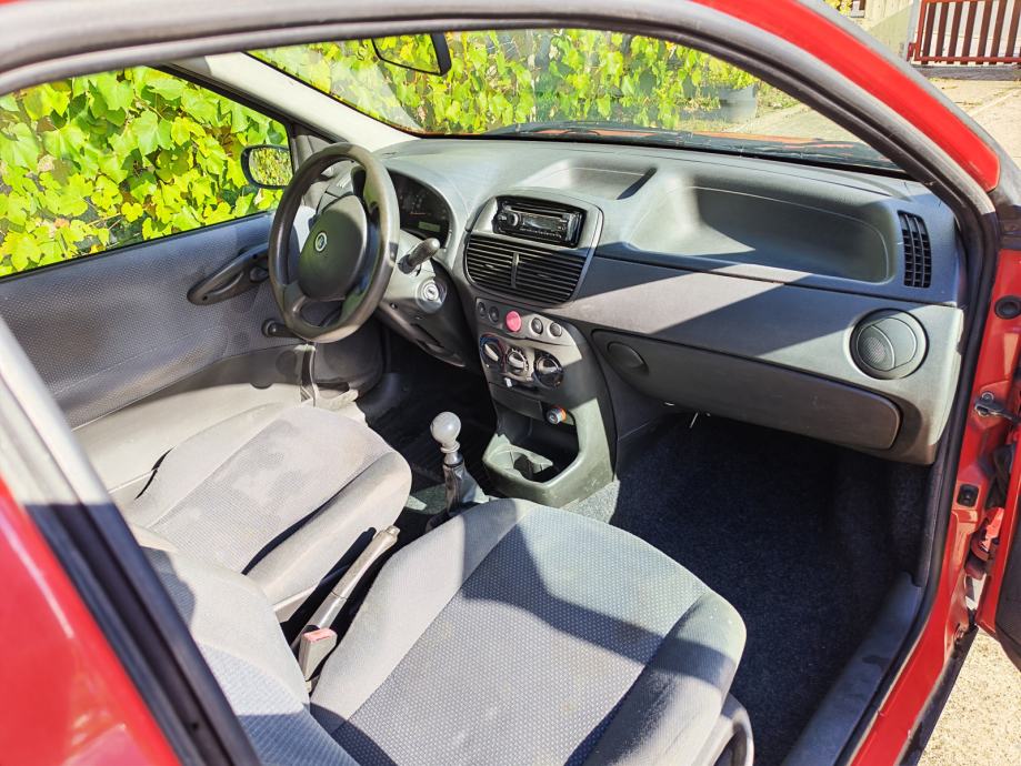 Fiat Punto 1,2, fotografija 6