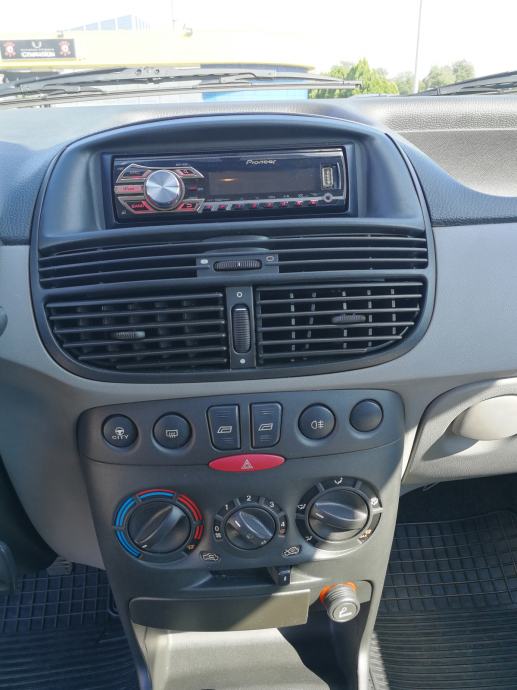 Fiat Punto 1,2 SX 8V, 2001 god.