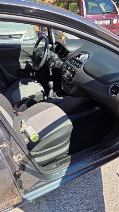 Fiat Punto 1.3 Mjet, fotografija 15