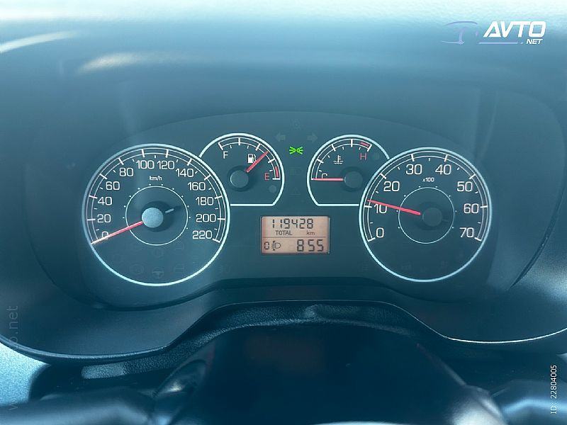 Fiat Punto Grande Young 1,2, fotografija 2