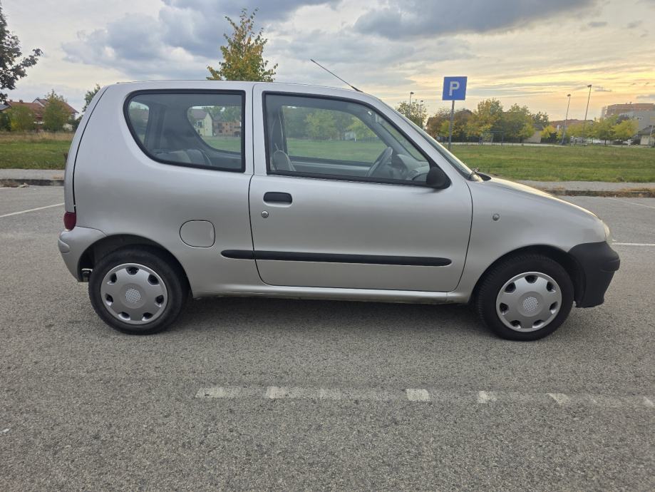 Fiat Seicento 1,1 BENZIN 2004 GODINA, pogled izvana - slika 4