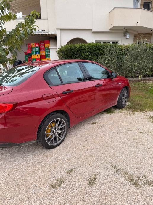 Fiat Tipo 1,4 16V - Top stanje - CarPlay/Android Play, fotografija 2