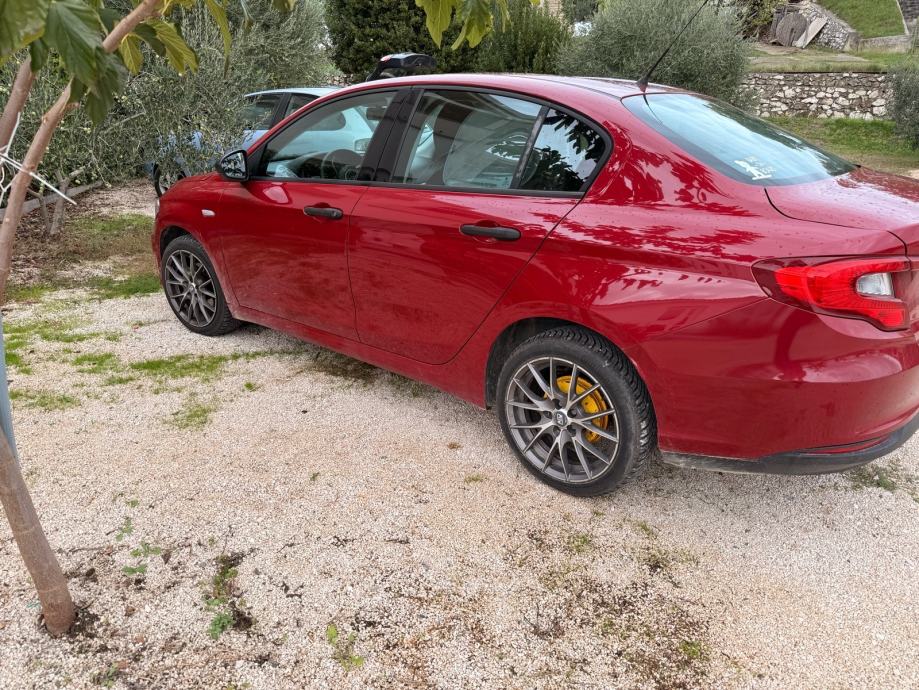 Fiat Tipo 1,4 16V - Top stanje - CarPlay/Android Play, fotografija 4