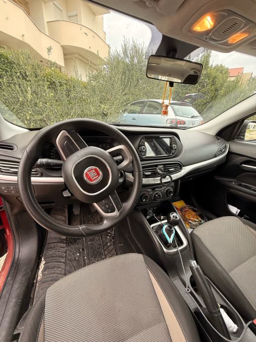 Fiat Tipo 1,4 16V - Top stanje - CarPlay/Android Play, fotografija 3