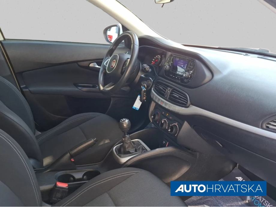 FIAT TIPO 1.6 MJT SW EASY, 7.490,00 €, fotografija 16