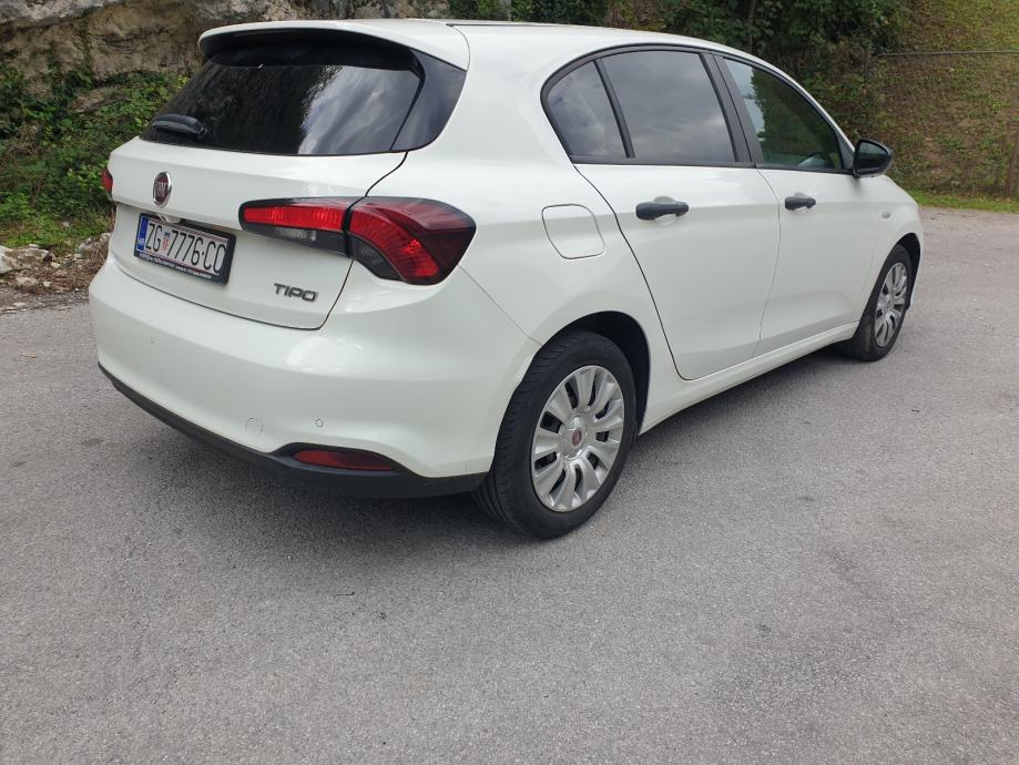 Fiat Tipo 1,6 Multijet,servisna,Hr.auto, fotografija 3