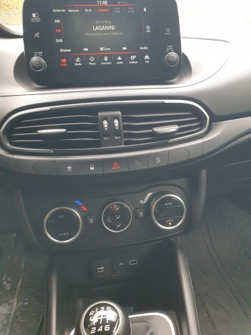 Fiat Tipo 1,6 Multijet,servisna,Hr.auto, fotografija 7