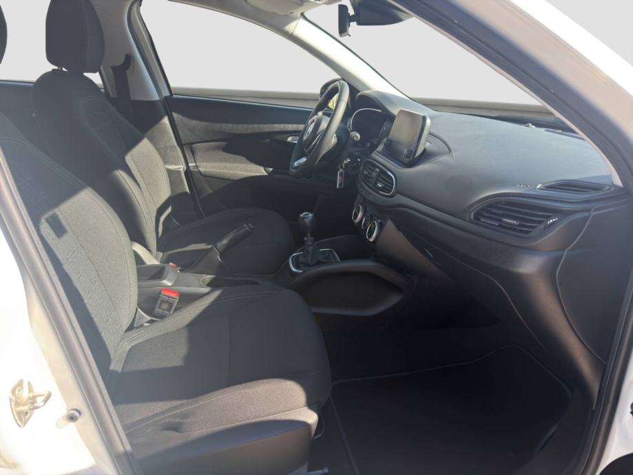 FIAT TIPO SW 1.6 JTD 130 KS *TVORNIČKO JAMSTVO*, fotografija 13