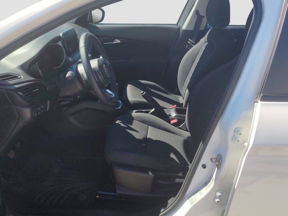 FIAT TIPO SW 1.6 MJET 130 KS *TVORNIČKO JAMSTVO*, fotografija 12