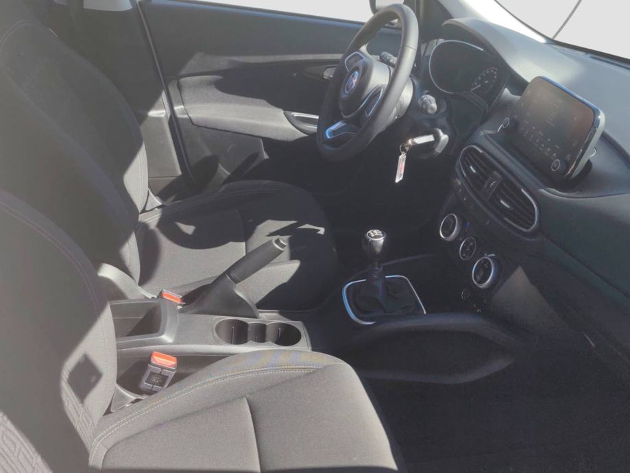FIAT TIPO SW 1.6 MJET 130 KS *TVORNIČKO JAMSTVO*, fotografija 13