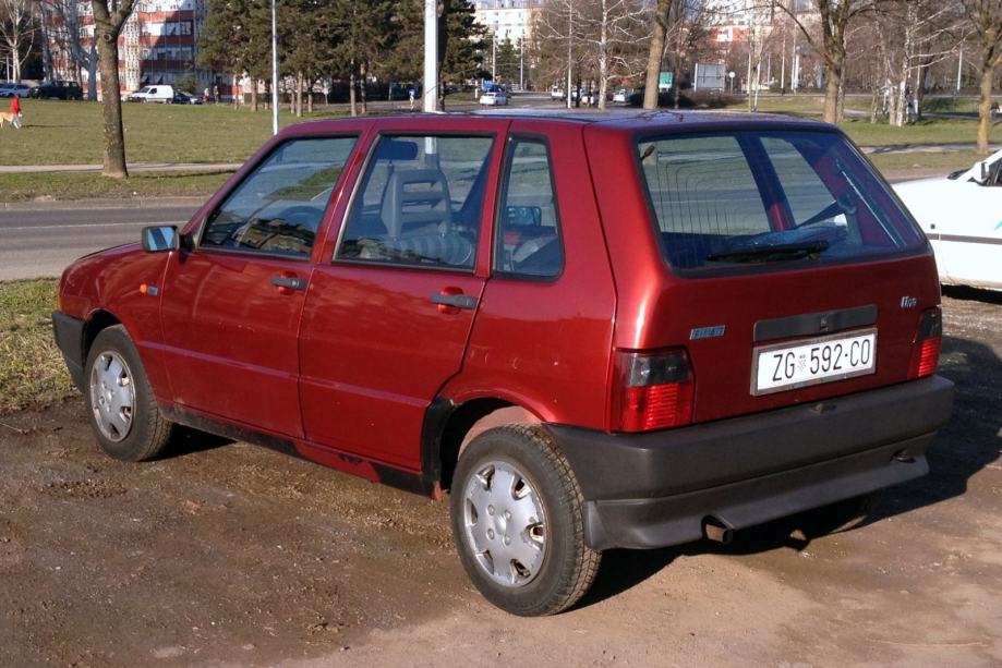 Fiat Uno 1,0 registriran do veljače 2016., 1998 god.