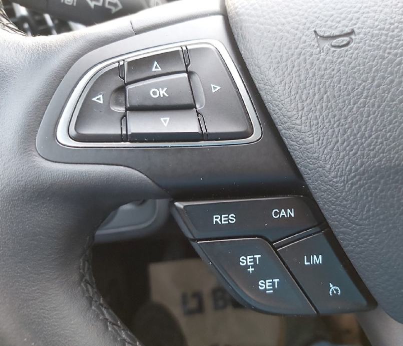 Ford CMax,NAVI,PARK SENZORI,KLIMA,TEMPOMAT,LINE ASSIST, 2019 god.