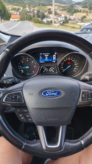 Ford C-Max 1,5 TDCi Titanium, fotografija 12