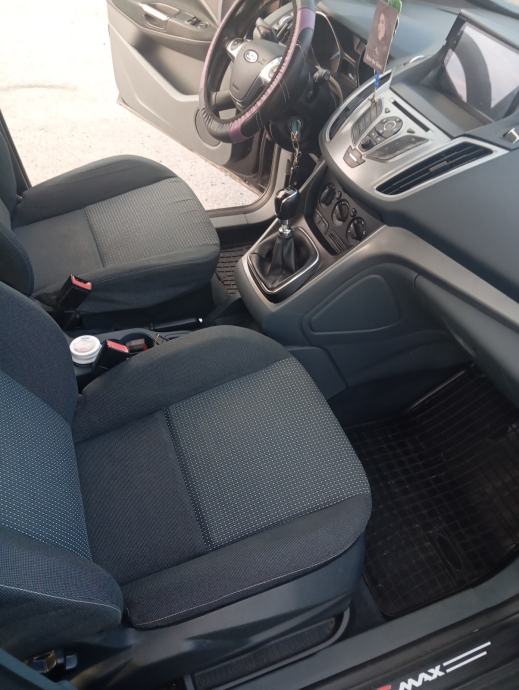 Ford C-Max 1,6 dizel uredan i ispravan vlasnik 4 godine, fotografija 13